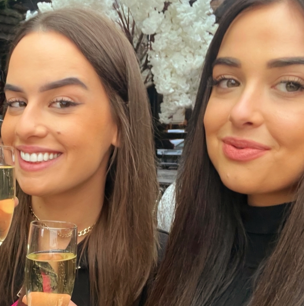 Meet your Posher, Thais Those Perfect Specimans Are My Twin Daughter😍